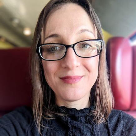 Tina of T Plants Copy SEO Copywriter